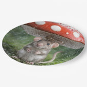 キノコの下のマウス ペーパープレート (アングル)