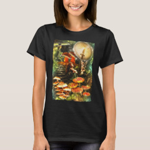 キノコの妖精のファンタジー Tシャツ