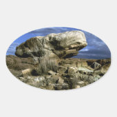 キノコの岩のカラー写真 楕円形シール (正面)