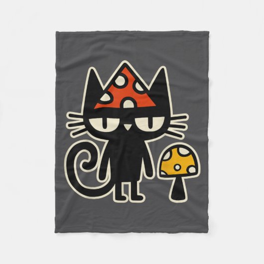 キノコの帽子をかぶった面白い猫 毒キノコの帽子をかぶった黒猫 フリースブランケット (正面)