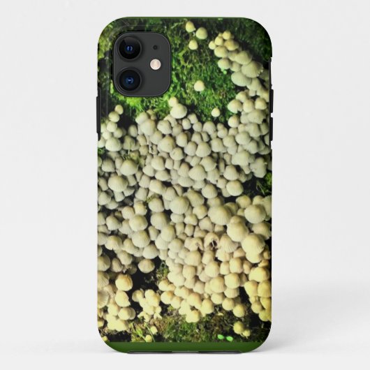 キノコの村 Case-Mate iPhoneケース (裏面)