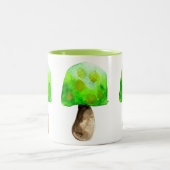 キノコの水の緑の色かわいい菌類 ツートーンマグカップ (中央)