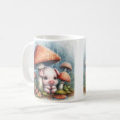 キノコ傘の下で愛らしい子豚 コーヒーマグカップ (正面左)