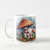 キノコ傘の下で愛らしい子豚 コーヒーマグカップ (左)