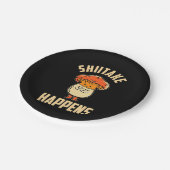 キノコ椎茸が起こる ペーパープレート (アングル)