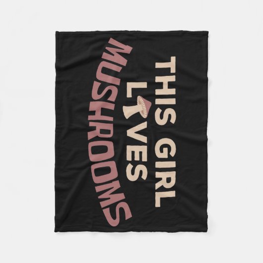 キノコ狩りこの女の子はキノコが大好き フリースブランケット (正面)