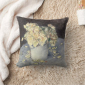 キャイルボット印象派による花瓶の黄色のバラ クッション (ブランケット)