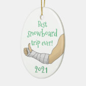 キャストおもしろい最高のの腕の折れたスノーボード旅行 セラミックオーナメント (左)