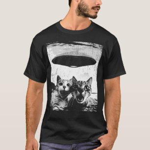 キャッおもしろいトセルフィーUFO風変わり猫好き Tシャツ