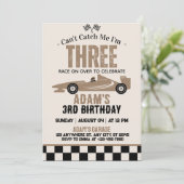 キャッチ・ミー・レース・カーボーイ ３歳の誕生日パーティー 招待状 (スタンド正面)