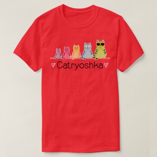 キャッツリョーシカかわいいロシアの猫巣人形おもしろい Tシャツ (デザイン正面)
