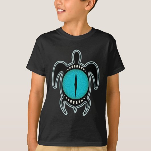 キャッツ・アイのカメの子供の暗いワイシャツ Tシャツ (正面)