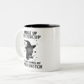 キャットバックルアップバターカップおもしろい猫好きハロウィン ツートーンマグカップ (正面左)