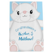 キャットベビーシャワー子猫ブルー ミディアムペーパーバッグ (裏面)