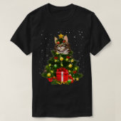 キャットメインクーンキャットクリスマスツリーライトズ猫好き醜い Tシャツ (デザイン正面)