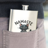 キャットヨガポーズ – ナマステマダファカス フラスク (インサイチュ)
