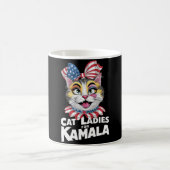 キャットレディースFor Kamala (8) コーヒーマグカップ (中央)