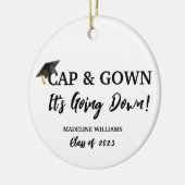 キャップとガウン卒業だ セラミックオーナメント (左)