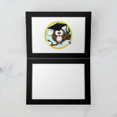 キャップとディプロマが入ったかわいい漫画の卒業フクロウ カード (内部)