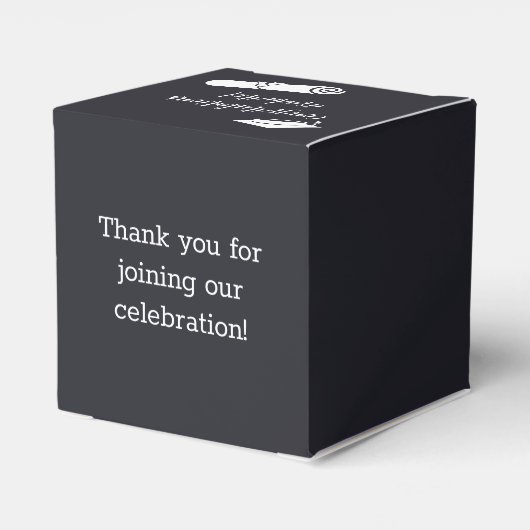 キャップカスタマイズとディプロマの付いた卒業写真 フェイバーボックス (裏面サイド)