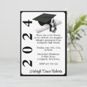 キャップ&ディプロマ5x7白黒の卒業 招待状 (スタンド正面)