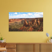 キャニオンリムトレイルから見るコロラドモニュメント キャンバスプリント (インサイチュ (リビング))
