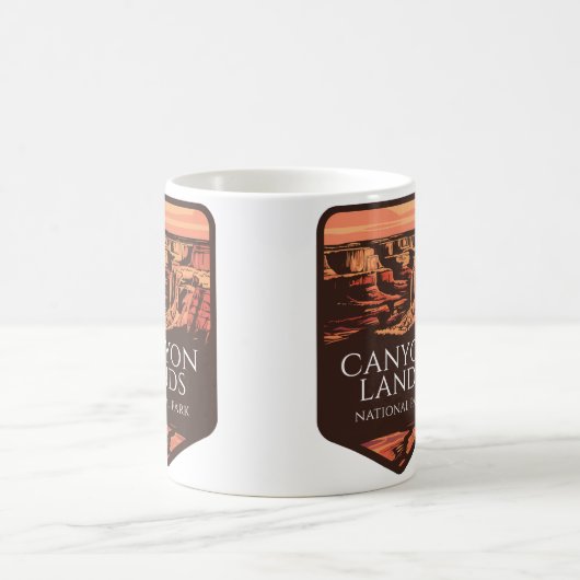 キャニョンランズナショナルパークサンセットエンブレム コーヒーマグカップ (中央)