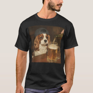 キャバリア・キング・チャールズ・スパニエルがビールを飲む面白い犬のミーム Tシャツ
