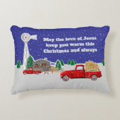 キャビンと風車を持つクリスマス・リトル・レッド・トラック アクセントクッション (正面)
