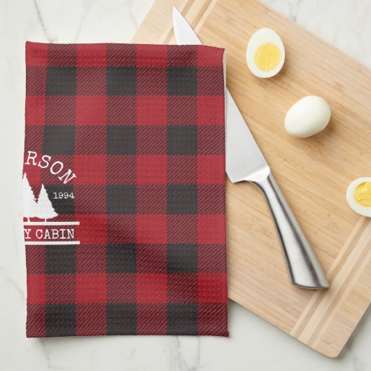 キャビンの家族名レッドバッファロープレイド キッチンタオル (四つ折り)