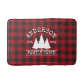 キャビンの家族名レッドバッファロープレイド バスマット (正面)