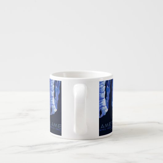 キャビングトラベルカバーンヴィンテージ旅行ポスター エスプレッソカップ (裏面)