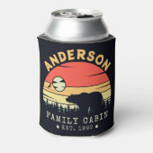 キャビンファミリーネームレトロパインツリーズベアーサミナリー 缶クーラー (缶裏面)