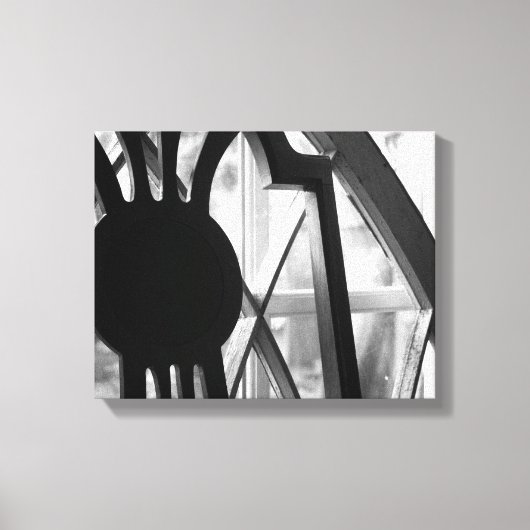 キャビン窓11x14の白黒の木製チェア キャンバスプリント (正面)