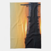 キャピトルヒルの夕日。 キッチンタオル (縦)