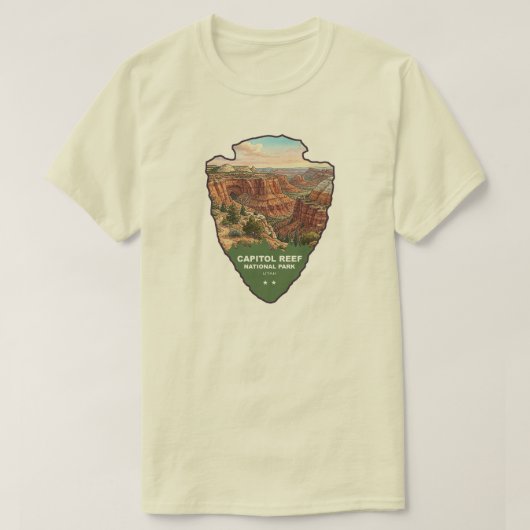 キャピトル・リーフ国立公園の矢じり Tシャツ (デザイン正面)