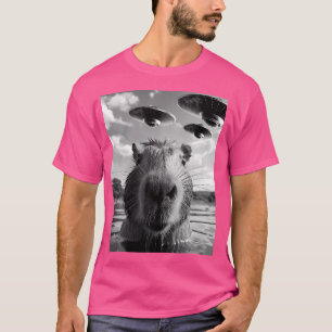 キャピバおもしろいラセルフィーエイリアンUfos Tシャツ
