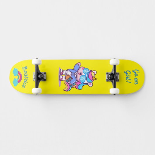 キャプション付きスケートボード上のユニコーンパーソナライズされた スケートボード (横)