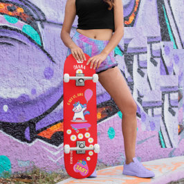 キャプション付きスケートボード上のユニコーンパーソナライズされた スケートボード