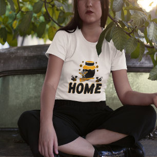 キャラクターの蜂と蜂蜜の瓶「HOME」Tシャツ Tシャツ