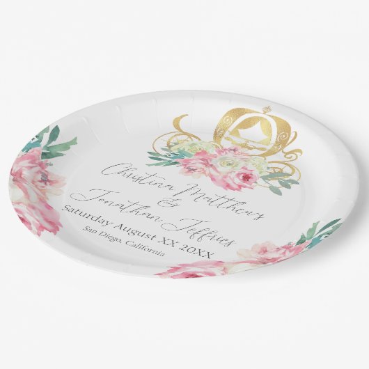 キャリッジとピンクの花おとぎ結婚話 ペーパープレート (アングル)