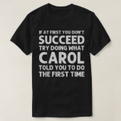 キャロル名パーソナライズされた誕生日おもしろいクリスマスJ Tシャツ (デザイン正面)