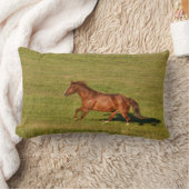 キャンターランニングリングの栗の馬のウマ科の写真 ランバークッション (ブランケット)