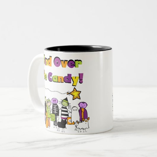 キャンディのハロウィンTシャツとギフトを手渡す ツートーンマグカップ (正面左)