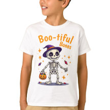 キャンディのTシャツの子供と可愛いハロウィーンのスケルトン