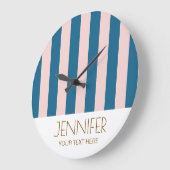 キャンディカラフルブルー明るいカラーモダンストライプ ラージ壁時計 (傾斜)