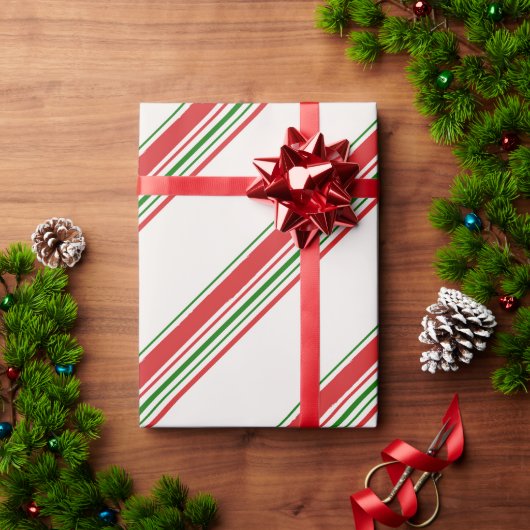 キャンディストライプケインのクリスマス包みパップ ラッピングペーパー (クリスマスギフト)