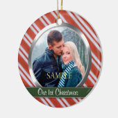 キャンディストライプ初めてのクリスマス写真テンプレート セラミックオーナメント (左)