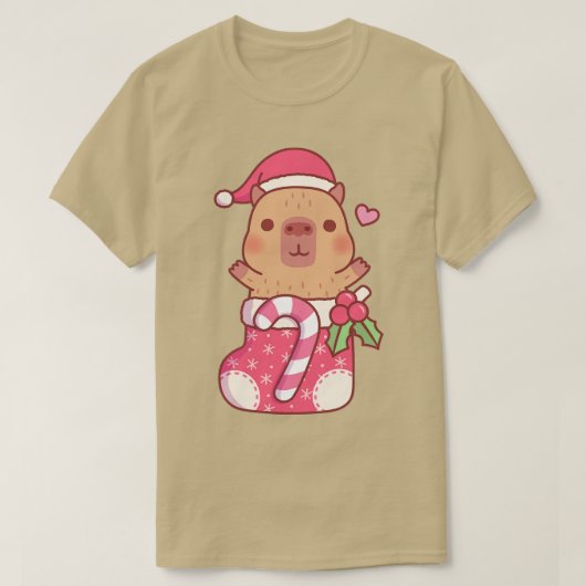 キャンディ缶とクリスマスストッキングの可愛いキャピバラ Tシャツ (デザイン正面)