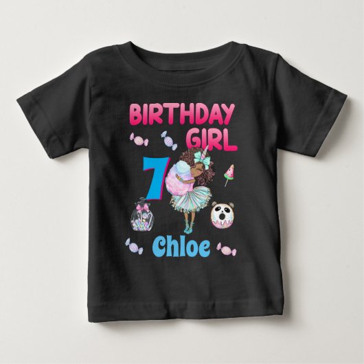 キャンデカラフルィ誕生日アフロアメリカガールスイート Tシャツ (正面)